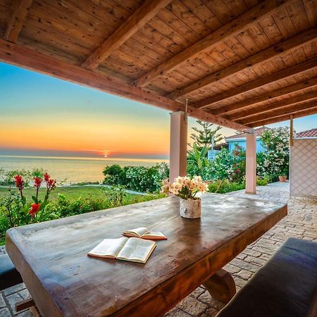 St. Harry'S Windmill Apartment Makris Gialos  Exterior photo