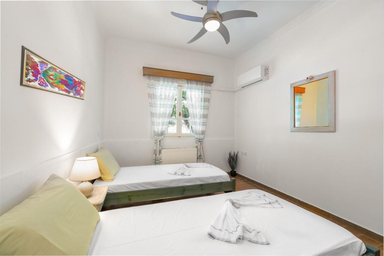 St. Harry'S Windmill Apartment Makris Gialos  Exterior photo