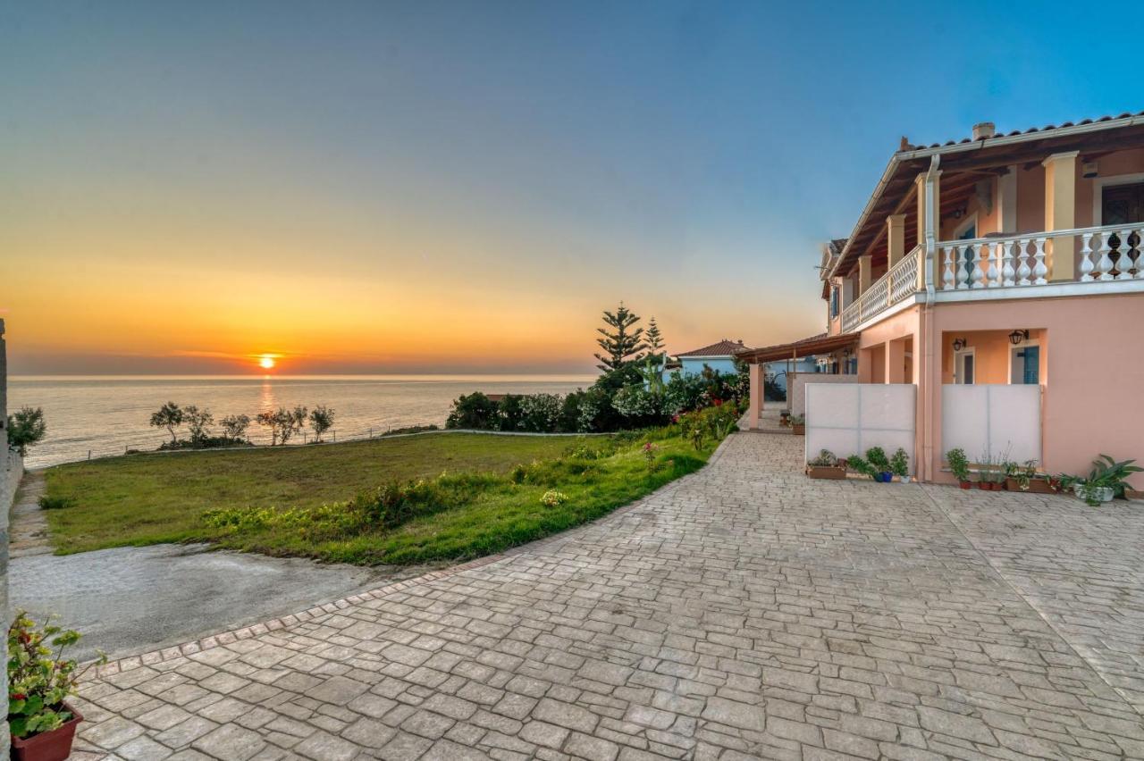 St. Harry'S Windmill Apartment Makris Gialos  Exterior photo