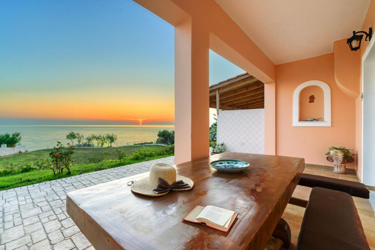 St. Harry'S Windmill Apartment Makris Gialos  Exterior photo