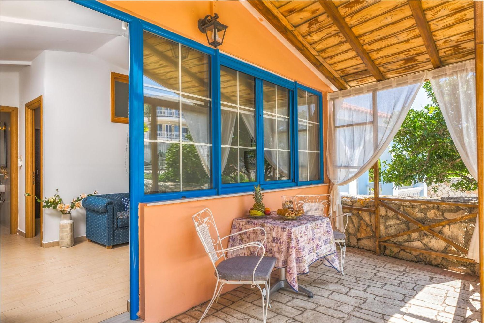 St. Harry'S Windmill Apartment Makris Gialos  Exterior photo