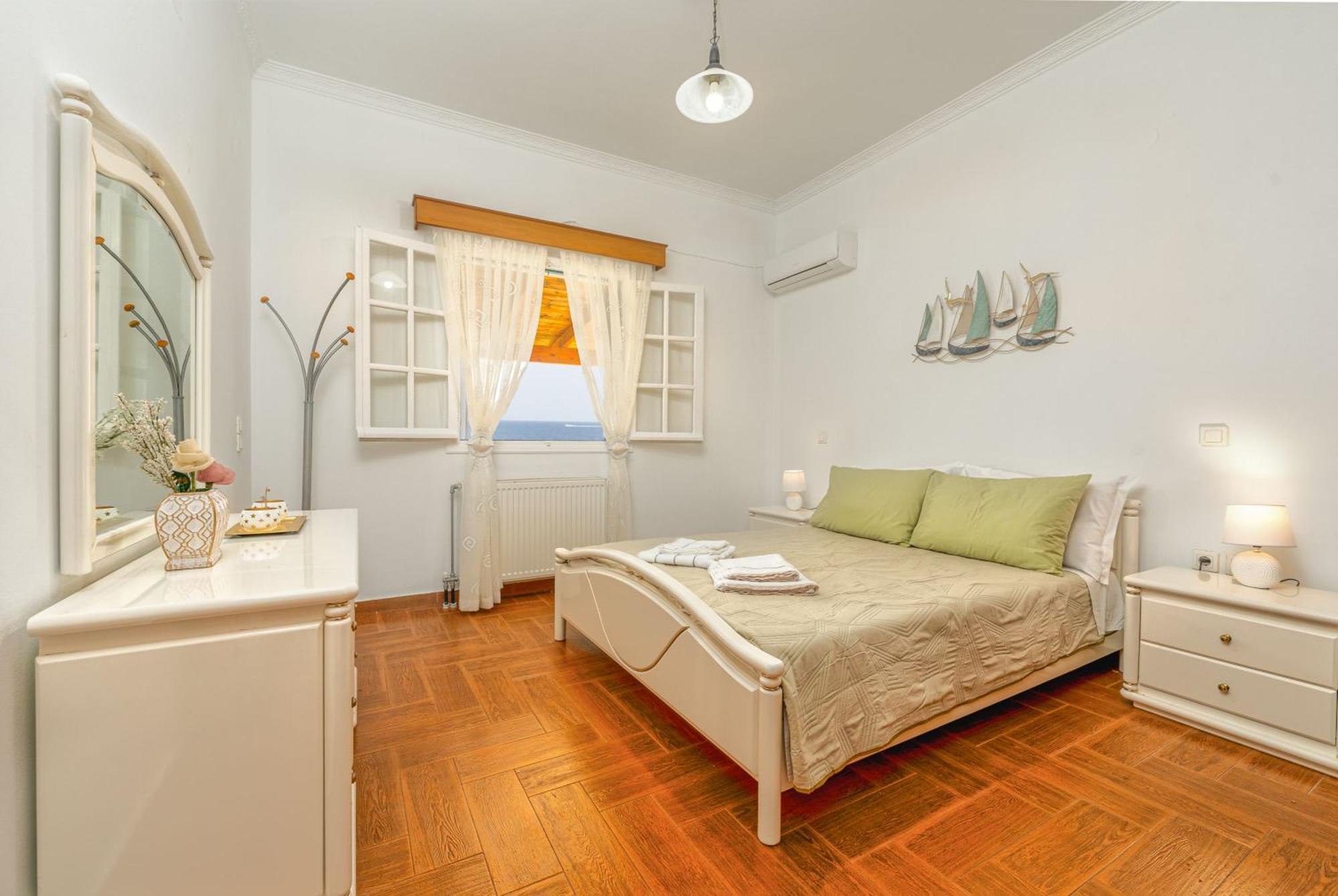 St. Harry'S Windmill Apartment Makris Gialos  Exterior photo