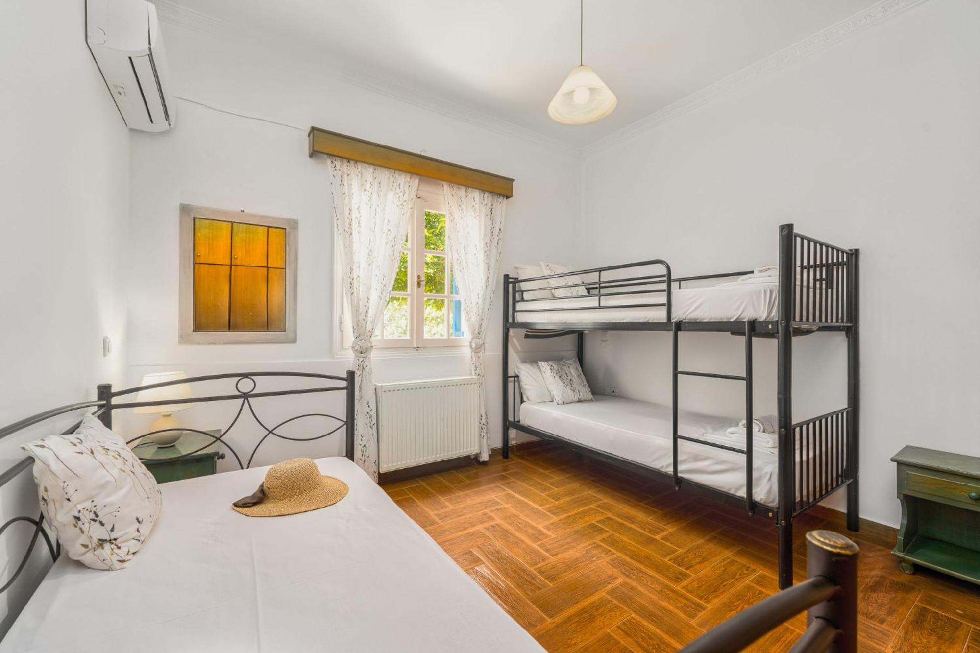 St. Harry'S Windmill Apartment Makris Gialos  Exterior photo