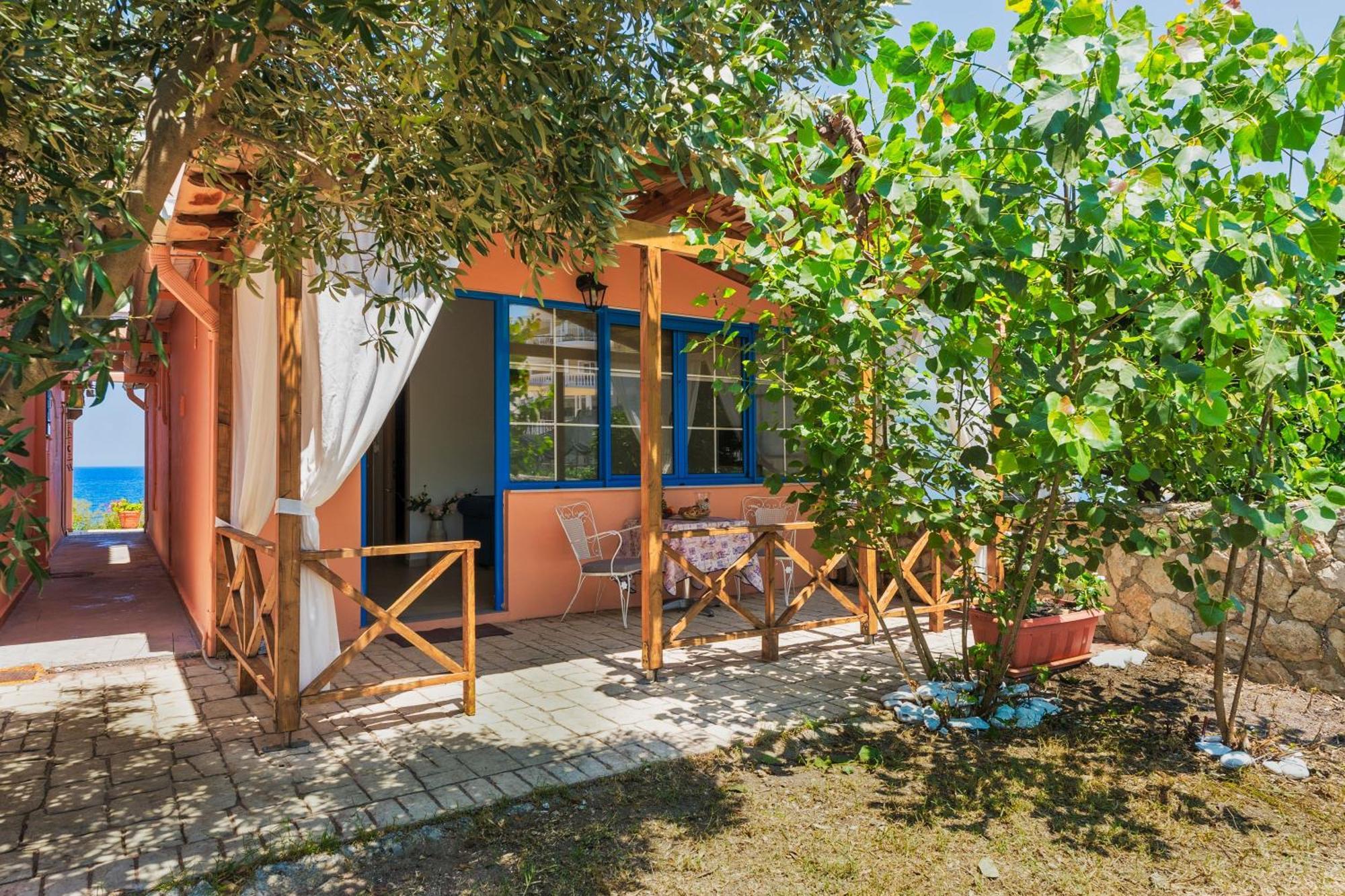St. Harry'S Windmill Apartment Makris Gialos  Exterior photo