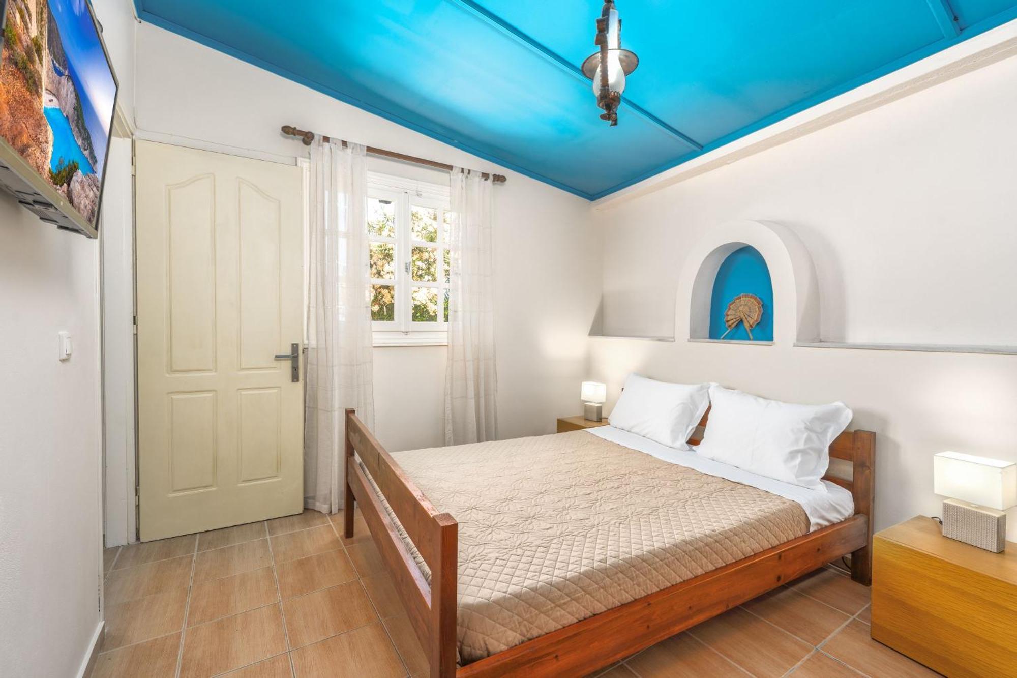 St. Harry'S Windmill Apartment Makris Gialos  Exterior photo