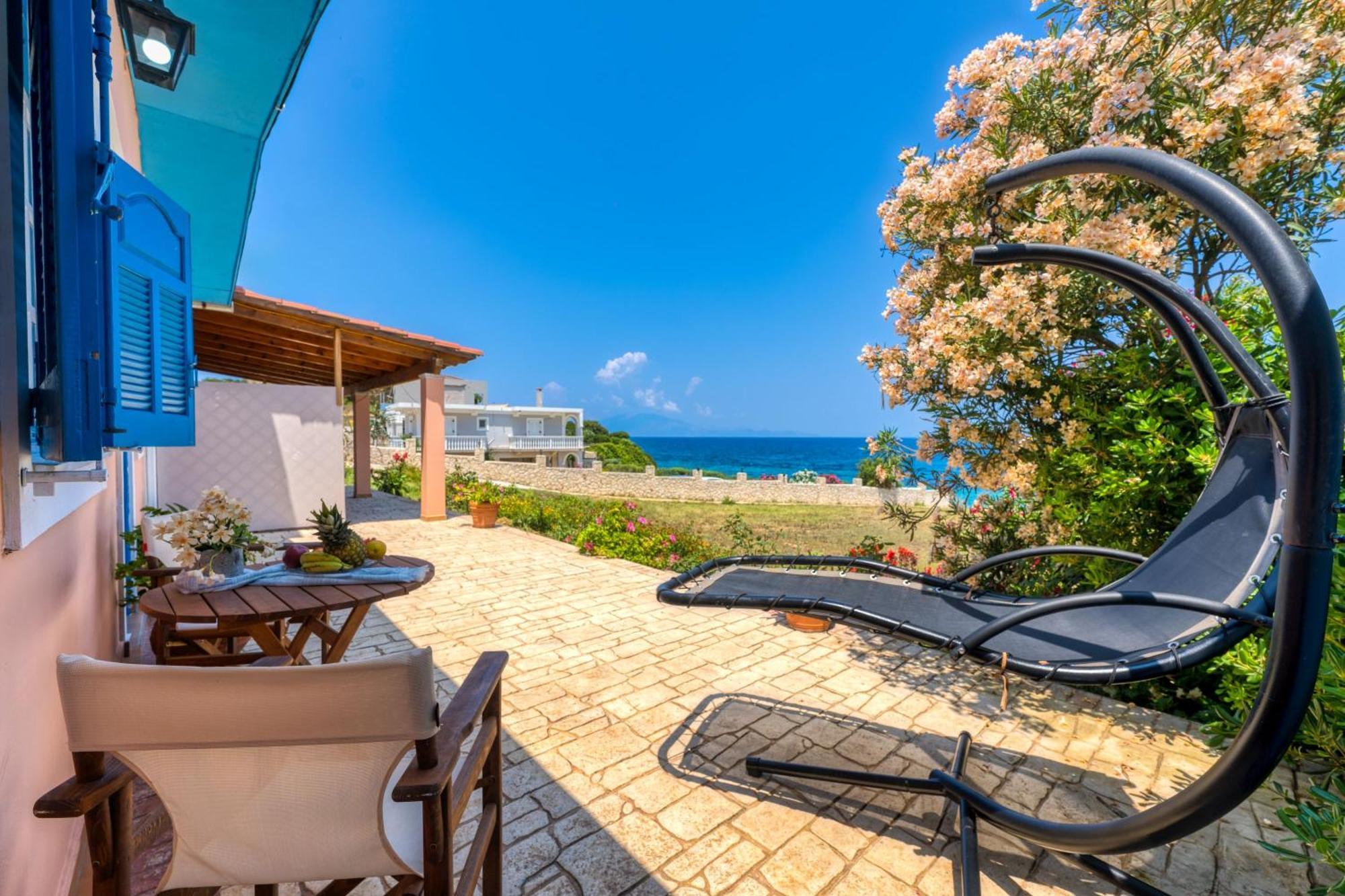 St. Harry'S Windmill Apartment Makris Gialos  Exterior photo