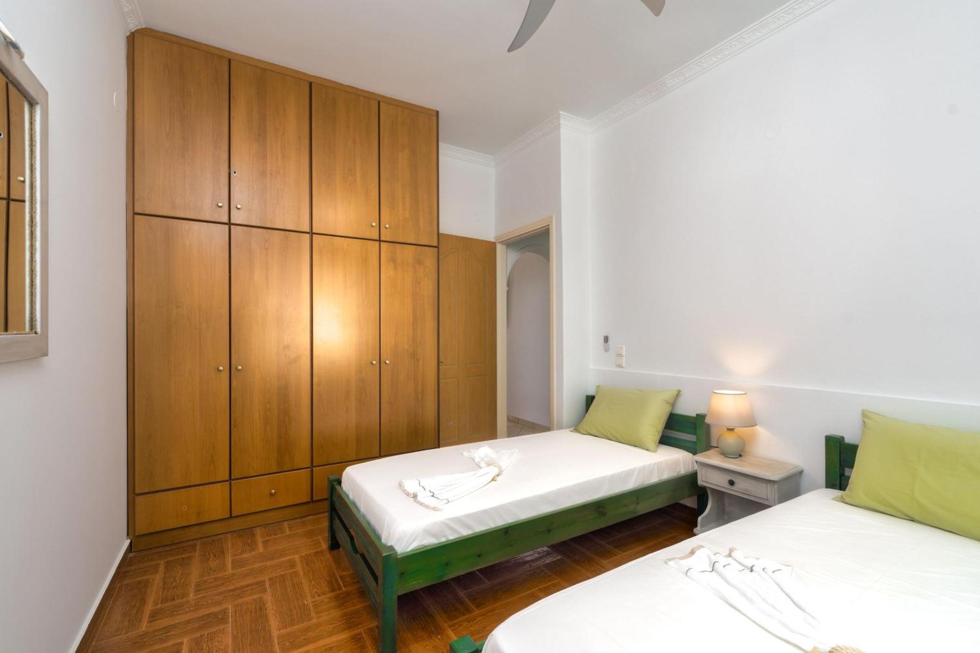St. Harry'S Windmill Apartment Makris Gialos  Exterior photo
