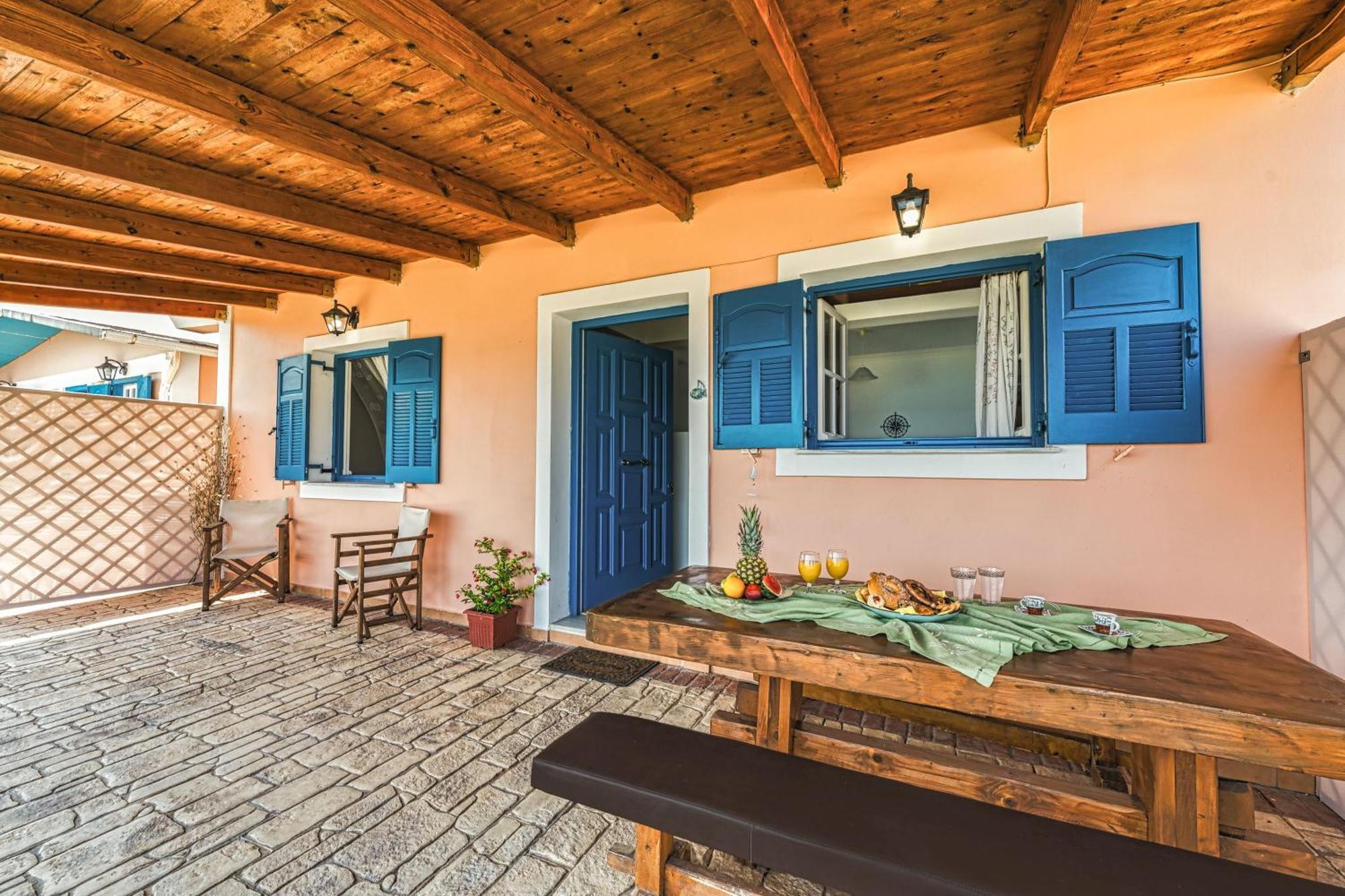 St. Harry'S Windmill Apartment Makris Gialos  Exterior photo